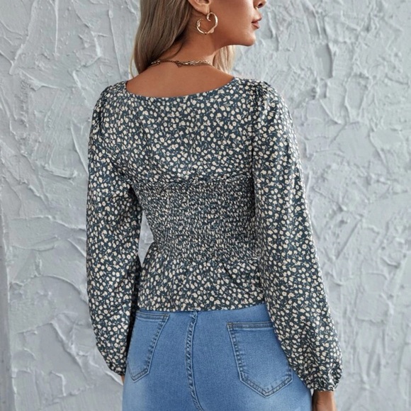 Floral Smocked Peplum Top - Picture 6 of 7